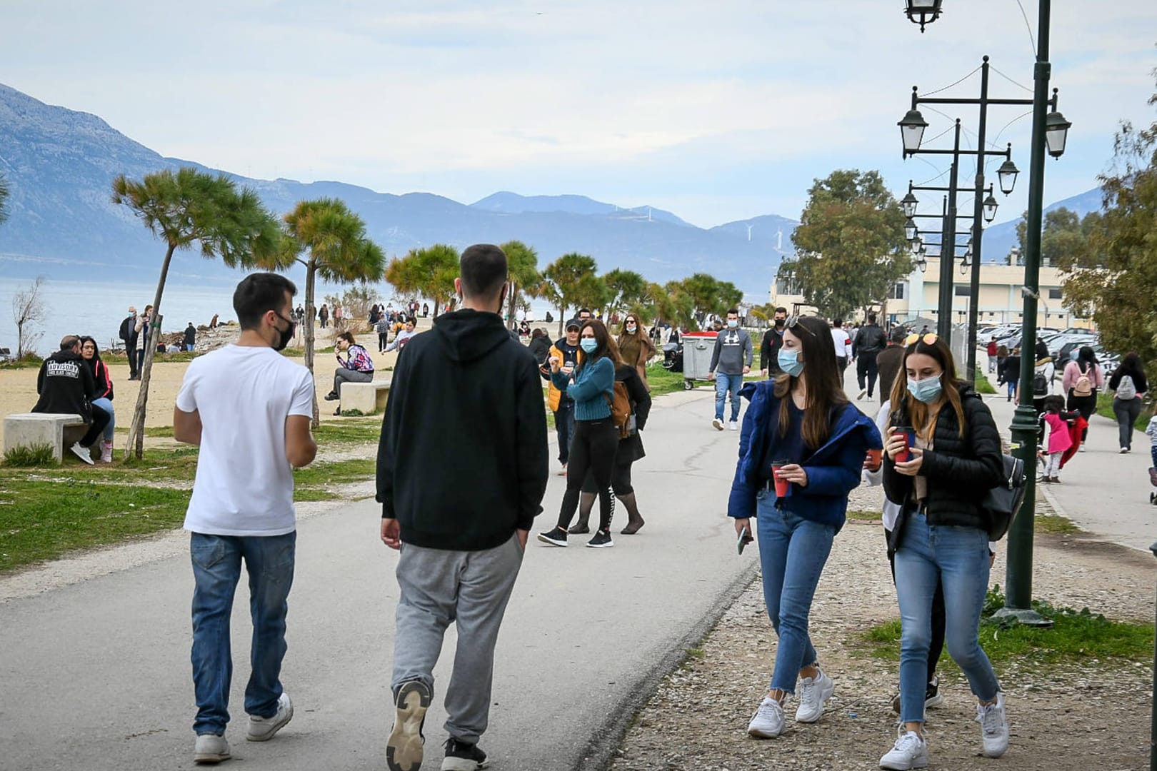 Die griechische Hafenstadt Patras: In Griechenland sollen geimpfte Personen Vorteile haben.