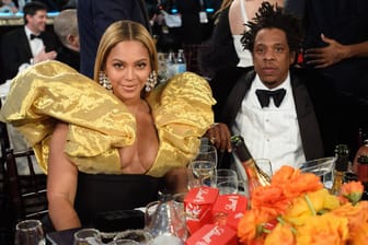 Rapper Jay-Z mit seiner Frau Beyoncé (Archivbild): Der Milliardär hatte sich vor einigen Jahren eine Champagner-Kelterei gekauft.