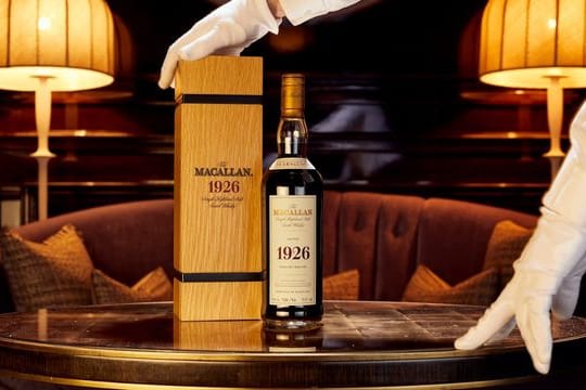 Auktion in Schottland: Für den Whisky der Marke "The Macallan 1926 Fine and Rare" wurde ein stolzer Preis geboten.