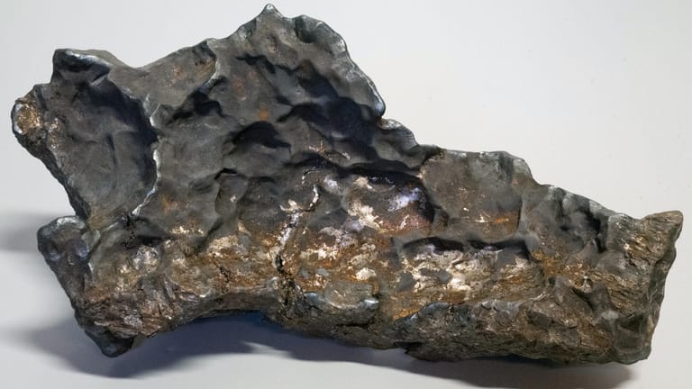 Der gefundene Meteorit: In Schweden haben zwei Geologen eine interessante Entdeckung gemacht.