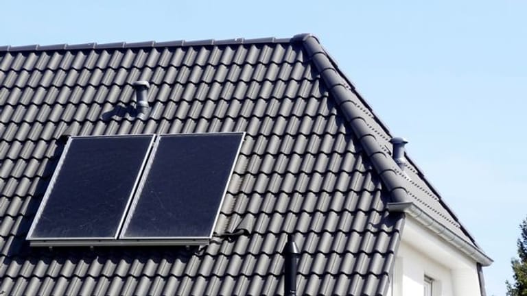 Sollten die Erträge der Solarkollektoren nach dem Winter niedriger sein, könnte das an möglichen Schäden der Solarthermieanlage liegen.