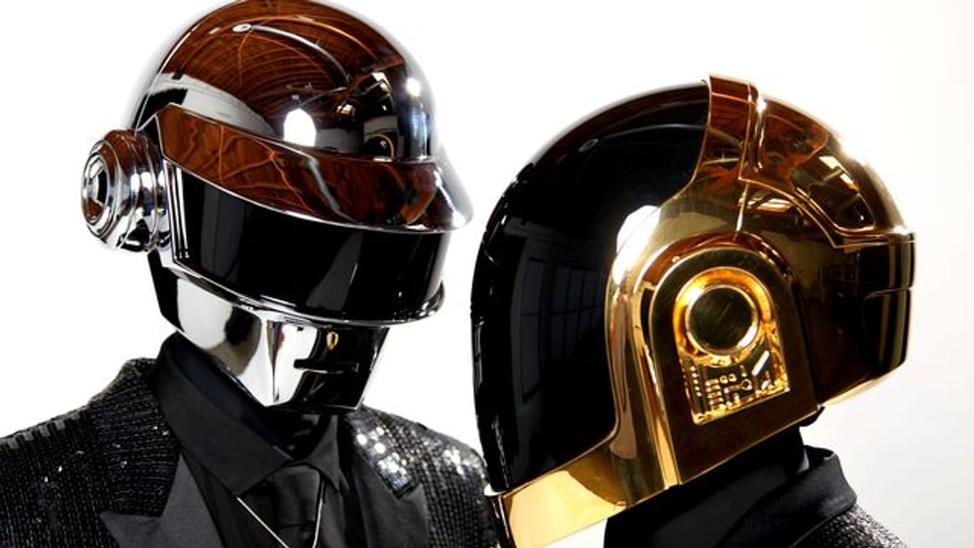 Thomas Bangalter (l) und Guy-Manuel de Homem-Christo vom Elektro-Duo Daft Punk 2013 in Los Angeles.