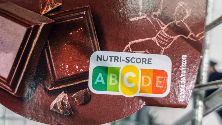 Nutri-Score auf Schokoladenpudding: Bei einem Produkt ist Danone bei der Berechnung des Nutri-Scores ein Fehler unterlaufen. (Symbolbild)