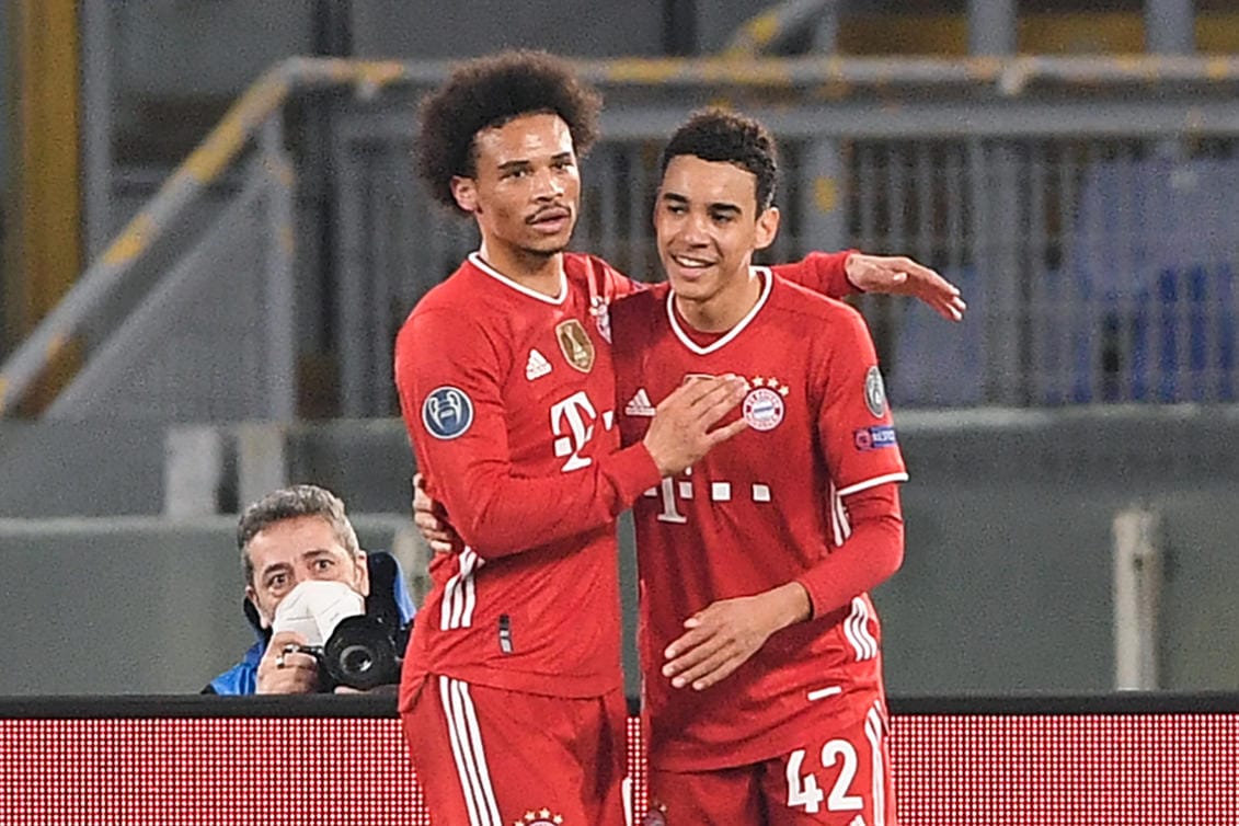 Die beiden Torschützen unter sich: Leroy Sané (li.) und Jamal Musiala (re.).