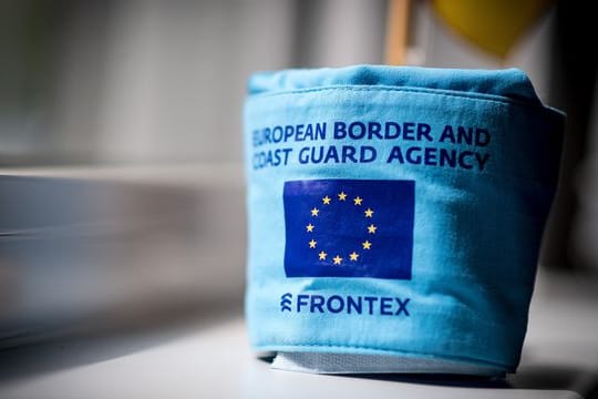 Gegen den EU-Grenzschutz gibt es Vorwürfe wegen möglicher illegaler Zurückweisungen von Schutzsuchenden.