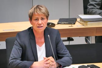 Elke Breitenbach: Berlins Sozialsenatorin will Obdachlosen eine Impfung anbieten.