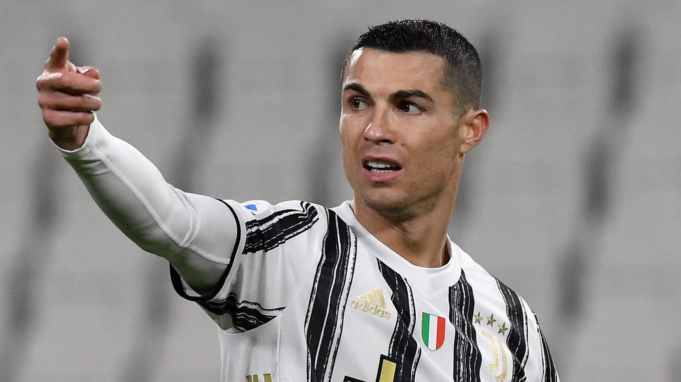 Cristiano Ronaldo: Der mehrmalige Weltfußballer hat seine verletzte Hauskatze zur Behandlung nach Spanien fliegen lassen.