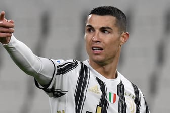 Cristiano Ronaldo: Der mehrmalige Weltfußballer hat seine verletzte Hauskatze zur Behandlung nach Spanien fliegen lassen.