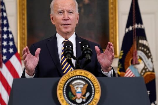 Joe Biden, Präsident der USA, hat den Stopp der legalen Einwanderung in die USA wieder aufgehoben.