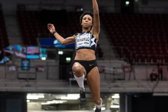 Weitspringerin Malaika Mihambo gehört bei der Hallen-EM zu den heißen Gold-Kandidatinnen.