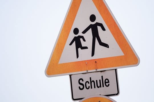 Welche Rolle spielen Schulen in der Pandemie?.