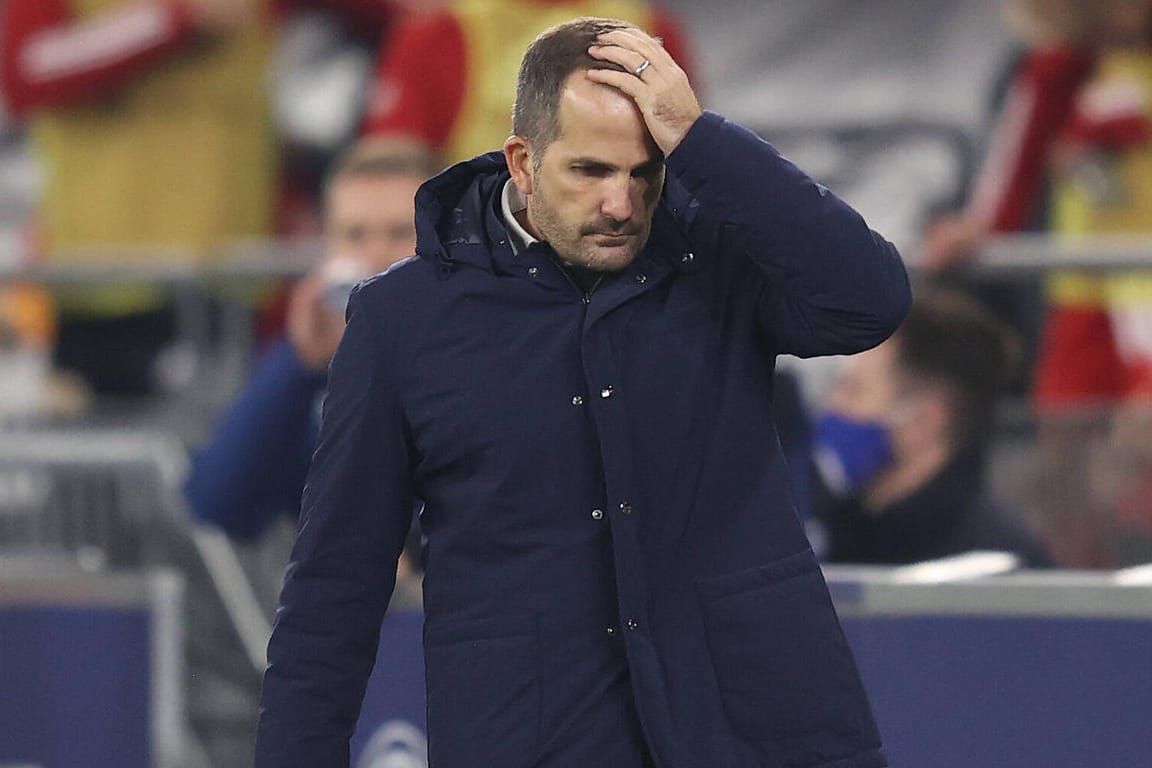 Manuel Baum: Der ehemalige Schalke-Trainer kam nie in den Genuss einer vollen Arena.