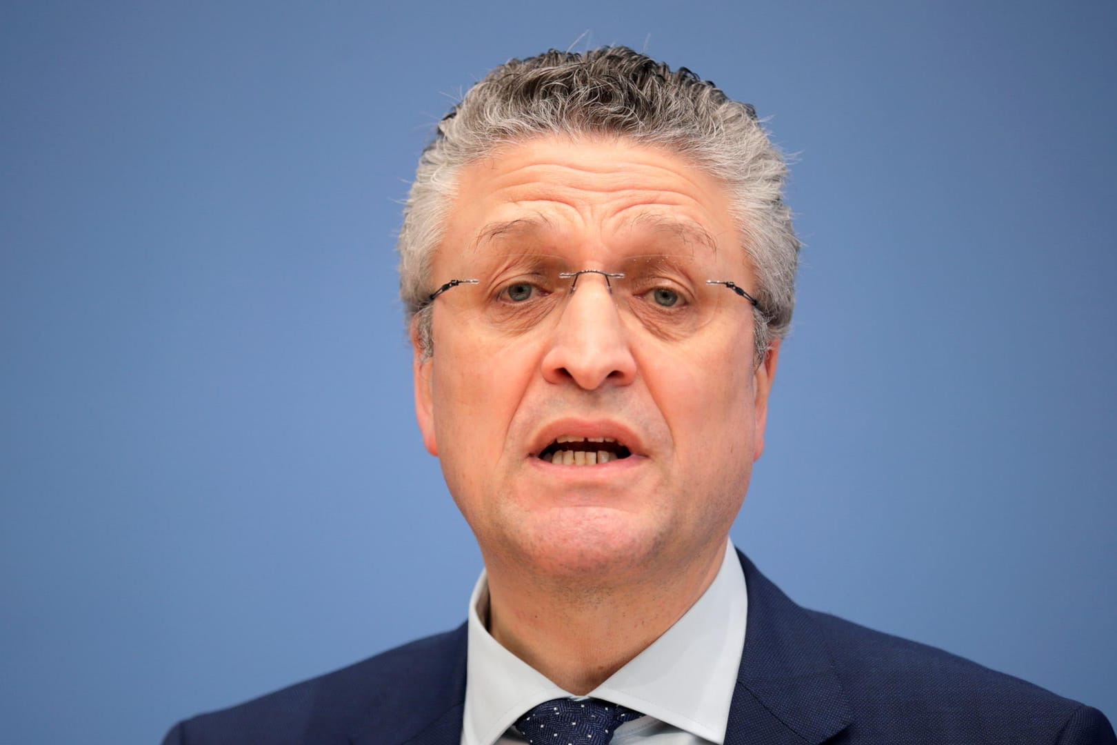 Lothar Wieler: "Auch wenn der Test negativ ist, sollten wir uns unbedingt an die AHA+L-Regeln halten."