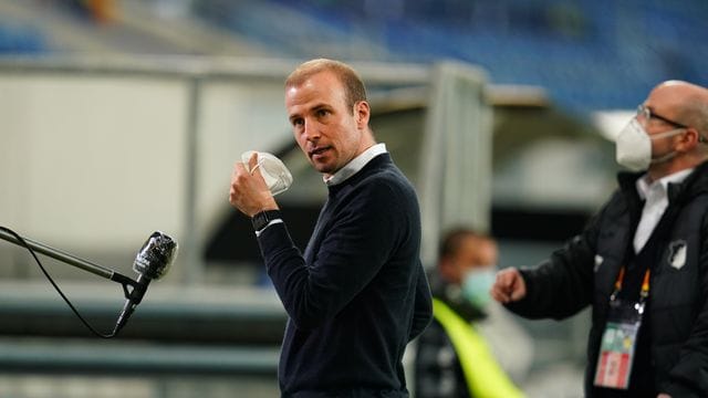 Ist mit dem Hoffenheimer Saisonverlauf gar nicht zufrieden: 1899-Coach Sebastian Hoeneß. Ist mit dem Hoffenheimer Saisonverlauf gar nicht zufrieden: 1899-Coach Sebastian Hoeneß.