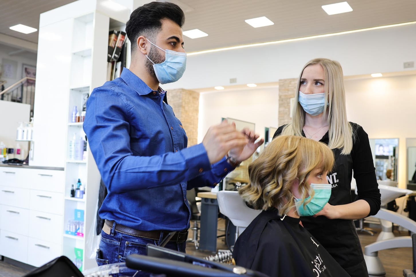 Friseurbesuch: Ab Montag ist das wieder möglich.