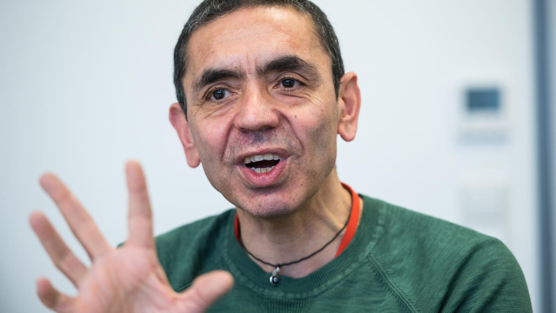 Uğur Şahin: Der Biontech-Gründer freut sich über die Wirksamkeit seines Impfstoffes. Uğur Şahin: Der Biontech-Gründer freut sich über die Wirksamkeit seines Impfstoffes.