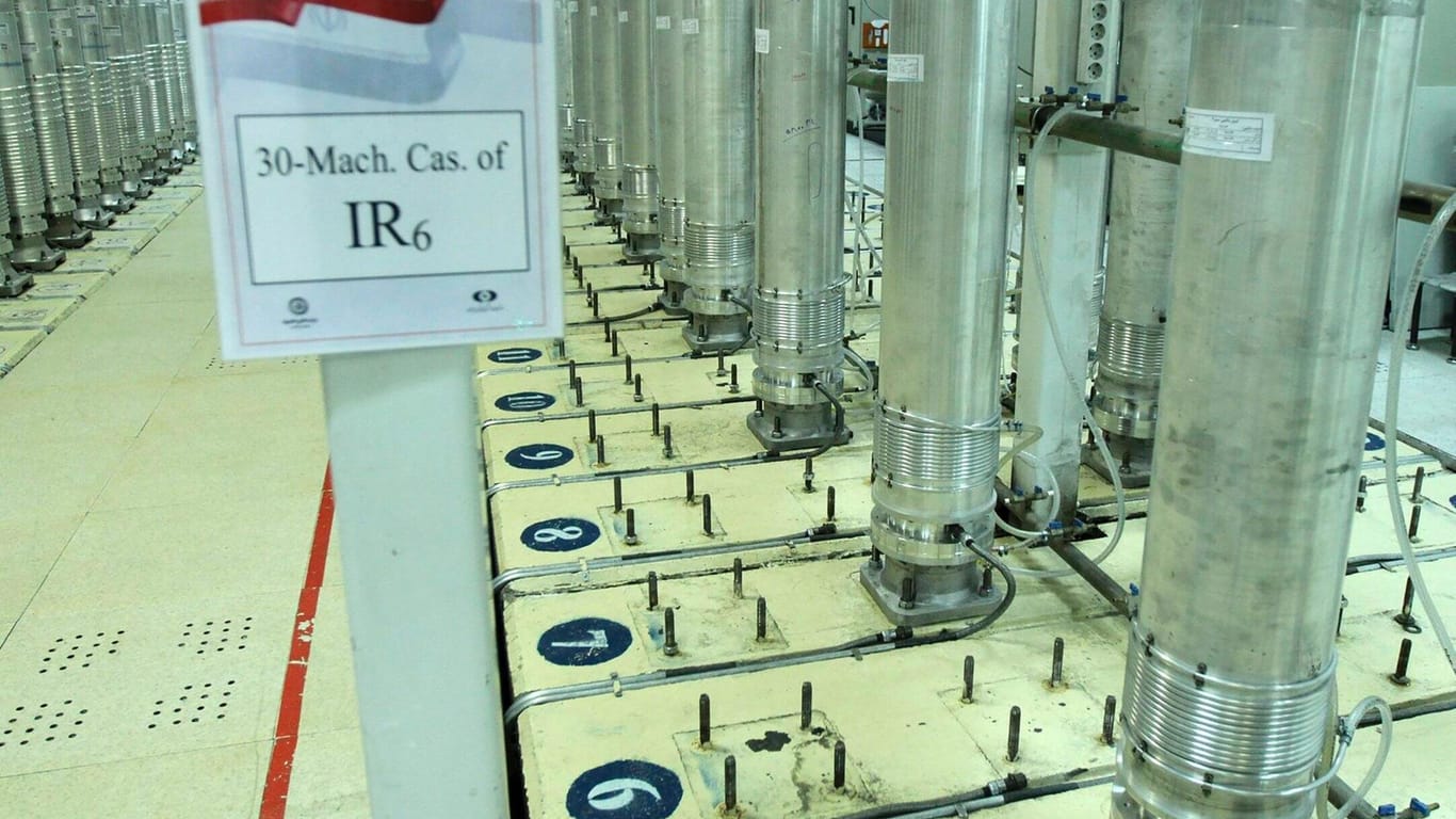 Zentrifugen im iranischen Natanz (Archivbild). Die Produktion von Uran wird derzeit erheblich erweitert und verbessert.