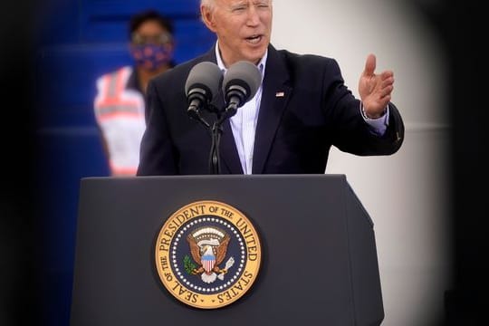 US-Präsident Joe Biden warnt aufgrund der Corona-Mutationen vor einem Anstieg der Fallzahlen.