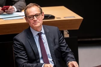 Michael Müller (SPD): Der Regierende Bürgermeister von Berlin spricht sich für Impfungen und Tests statt Dauer-Lockdown aus.