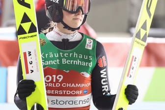 Anna Rupprecht wurde neben Katharina Althaus, Karl Geiger und Markus Eisenbichler von Bundestrainer Stefan Horngacher für den Mixed-Teamwettbewerb nominiert.