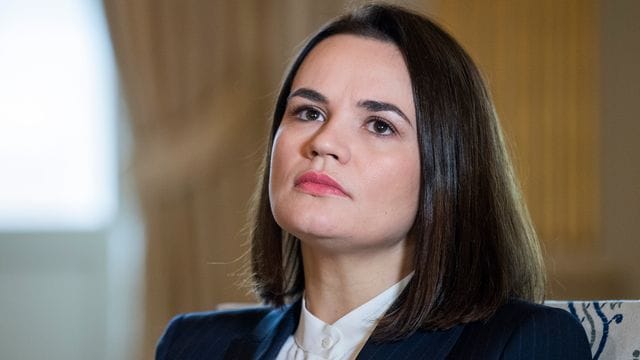 Swetlana Tichanowskaja, Oppositionspolitikerin in Belarus, bei einem Gespräch in Stockholm. Swetlana Tichanowskaja, Oppositionspolitikerin in Belarus, bei einem Gespräch in Stockholm.