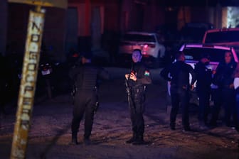 Polizei am Tatort in Tonalá: Der Bundesstaat Jalisco leidet derzeit besonders unter der Gewalt verfeindeter Drogenkartelle.
