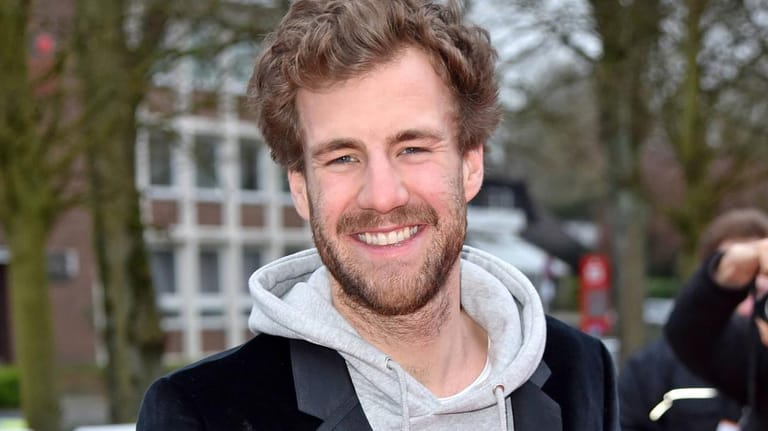 Luke Mockridge: Der Comedian wird eine Gastrolle beim ZDF-"Traumschiff" übernehmen.