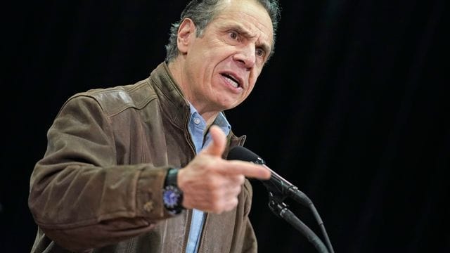 "Ich habe nie jemanden unangemessen berührt", sagt New Yorks Gouverneur Andrew Cuomo.