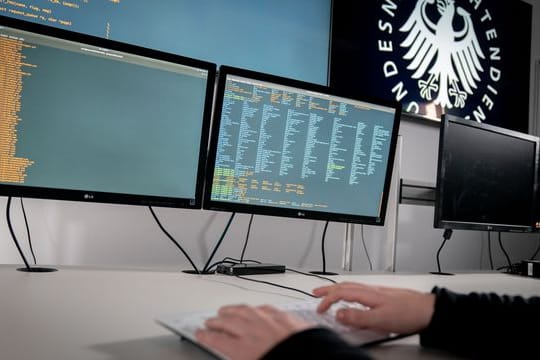 Der Bundesnachrichtendienst startet eine Kampagne zur Einstellung von Hackern.