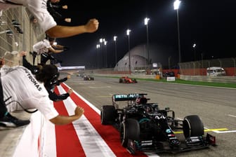 Lewis Hamilton gewann das letzte Rennen in Bahrain Ende November. Am 28. März startet hier die neue Formel-1-Saison.
