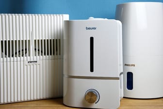 Drei Luftbefeuchter der Hersteller Venta, Beurer und Philips (v.l.n.r.): Der Testsieger ist zusätzlich ein Luftwäscher.