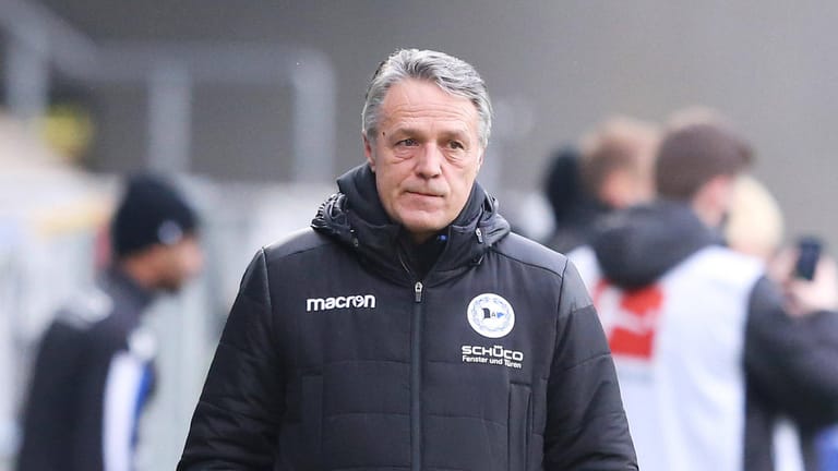 Uwe Neuhaus: Der Bielefelder Aufstiegsheld wurde nach zuletzt fünf sieglosen Spielen entlassen.