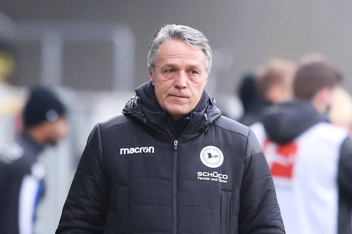 Uwe Neuhaus: Der Bielefelder Aufstiegsheld wurde nach zuletzt fünf sieglosen Spielen entlassen.