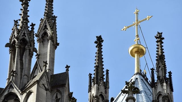 Die starke Nachfrage nach Terminen für Kirchenaustritte hält in Köln unvermindert an. Die starke Nachfrage nach Terminen für Kirchenaustritte hält in Köln unvermindert an.
