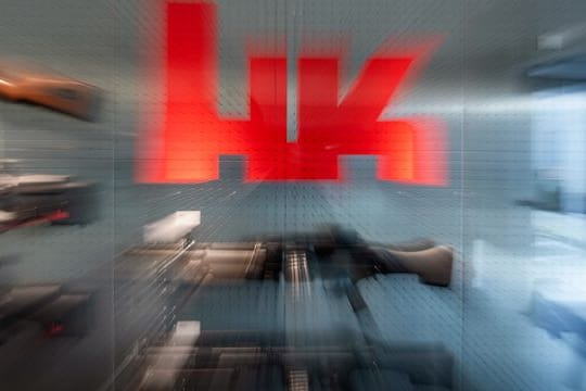 Waffenhersteller Heckler & Koch ist ohne Haenel einziger verbleibender Bieter und soll nun beim neuen Sturmgewehr zum Zuge kommen.