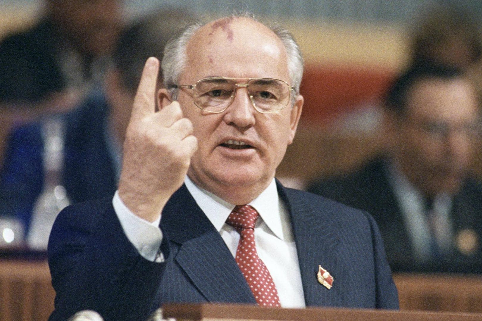 Michail Gorbatschow 1990: Der frühere Staatspräsident der Sowjetunion feiert seinen 90. Geburtstag, im Gastbeitrag für t-online würdigt Horst Teltschik seine Verdienste.