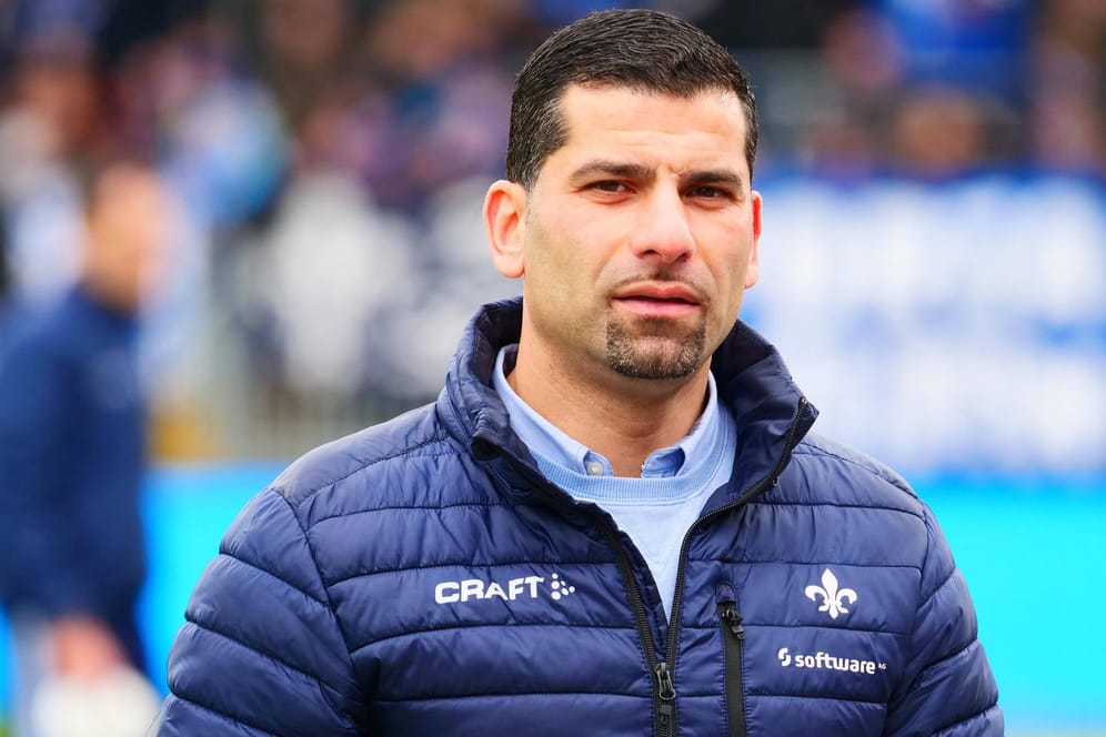 Dimitrios Grammozis: Der Deutsch-Grieche wird neuer Trainer des FC Schalke 04.