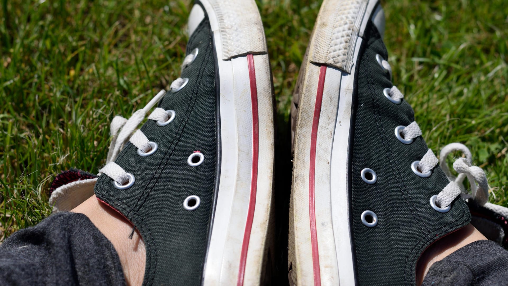 Chucks: Die Löcher an der Schuhinnenseite dienen nicht der Belüftung.