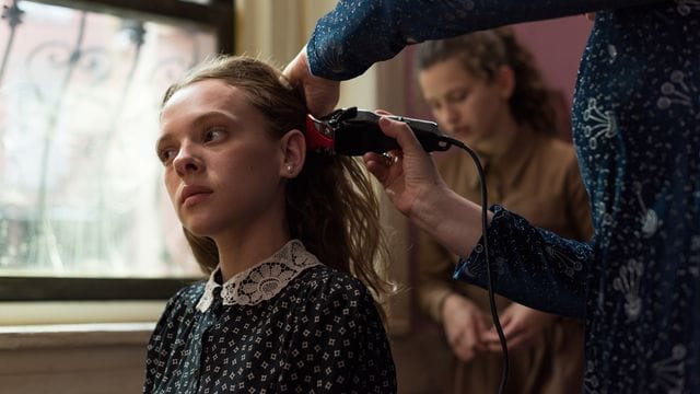Shira Haas als Esther Shapiro in einer Szende der deutschen Serie "Unorthodox". Shira Haas als Esther Shapiro in einer Szende der deutschen Serie "Unorthodox".