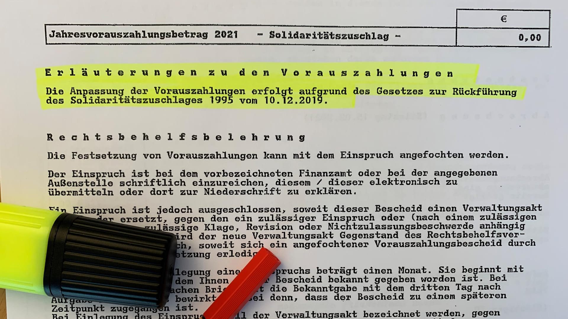 Neuer Steuerbescheid: Erst auf der zweiten Seite erfährt man, warum das Finanzamt seine Angaben korrigiert.