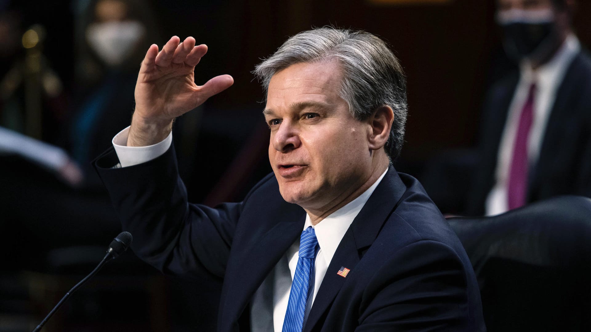 FBI-Chef Wray: "Keine Hinweise zu anarchistischen gewaltsamen Extremisten"