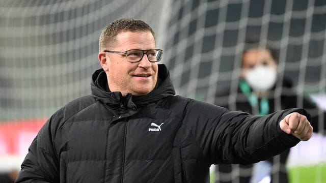 Wird sich auch bei Niederlagen nicht vorzeitig von Trainer Rose trennen: Mönchengladbachs Sportdirektor Max Eberl. Wird sich auch bei Niederlagen nicht vorzeitig von Trainer Rose trennen: Mönchengladbachs Sportdirektor Max Eberl.