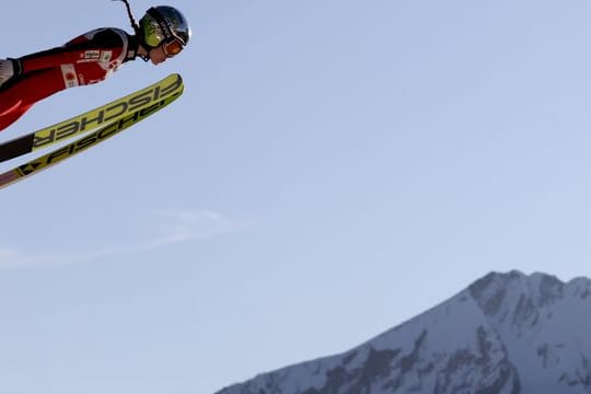 Bei der nordischen Ski-WM feiern die Frauen Premiere von der Großschanze.