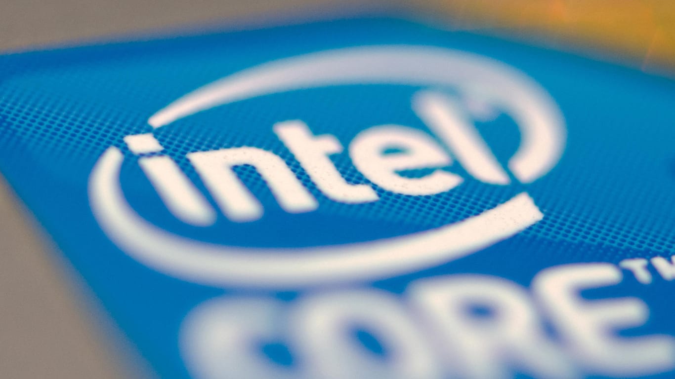 Das Logo von Intel: Der Chiphersteller hat in einem Patentstreit eine herbe Niederlage erlitten.