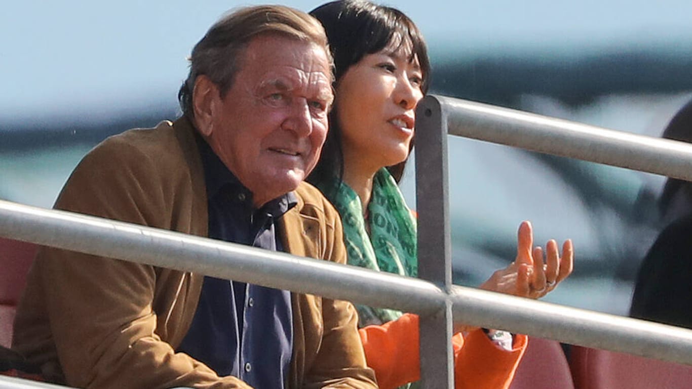 Gerhard Schröder mit Ehefrau Soyeon Schröder-Kim: Die beiden sind auf Instagram sehr aktiv.