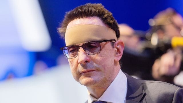 Bernhard Günther, damaliger Finanzvorstand von Innogy, auf der Hauptversammlung von Thyssenkrupp im Jahr 2020. Bernhard Günther, damaliger Finanzvorstand von Innogy, auf der Hauptversammlung von Thyssenkrupp im Jahr 2020.