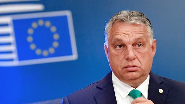 Ungarns Ministerpräsident Viktor Orban (Archivbild): Wegen eines neuen Zensurgesetzes droht dem Land Ärger mit der EU.