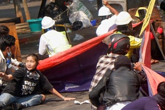 Proteste in Myanmar: Dort starben erneut zehn Menschen durch Polizeigewalt.