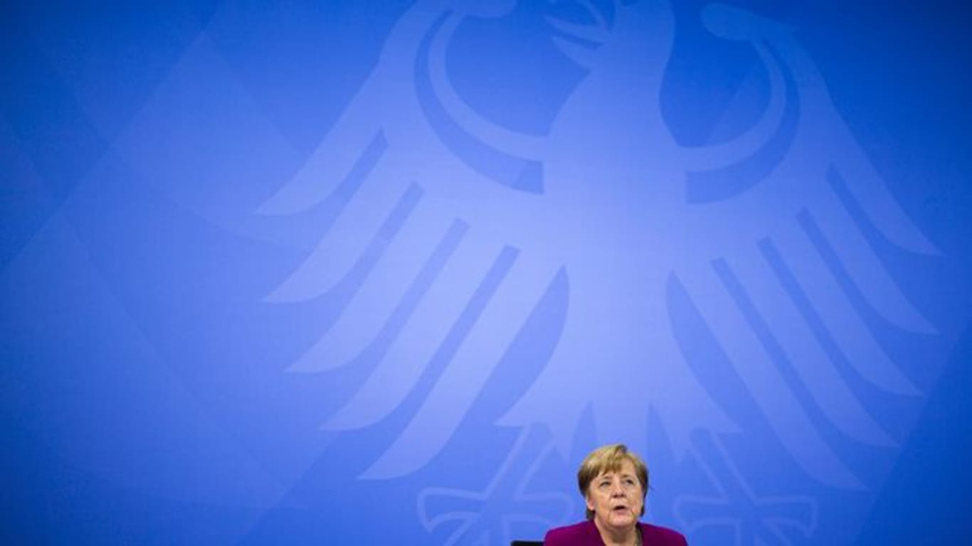 Stellt die Ergebnisse des Bund-Länder-Gipfels vor: Bundeskanzlerin Angela Merkel im Kanzleramt.