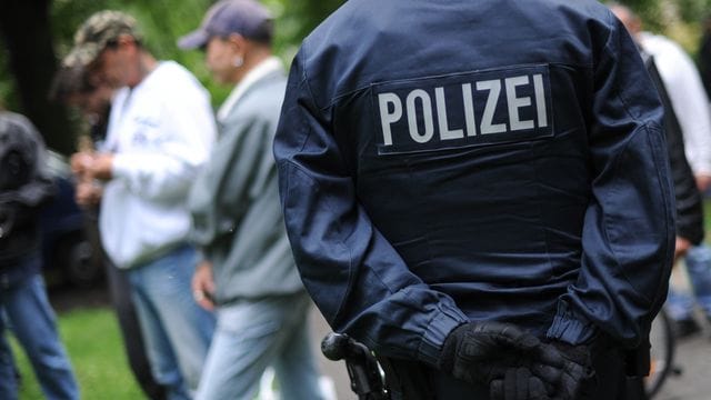 Insgesamt 1000 Sicherheitskräfte waren bei der grenzüberschreitenden Aktion im Einsatz. Insgesamt 1000 Sicherheitskräfte waren bei der grenzüberschreitenden Aktion im Einsatz.